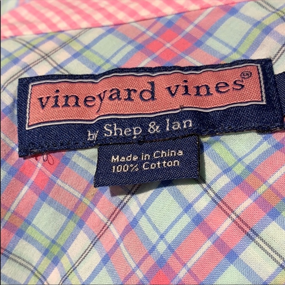 Vineyard Vines button down - Picture 6 of 7